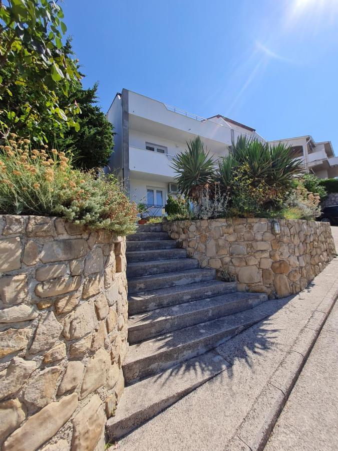 Ema Apartma