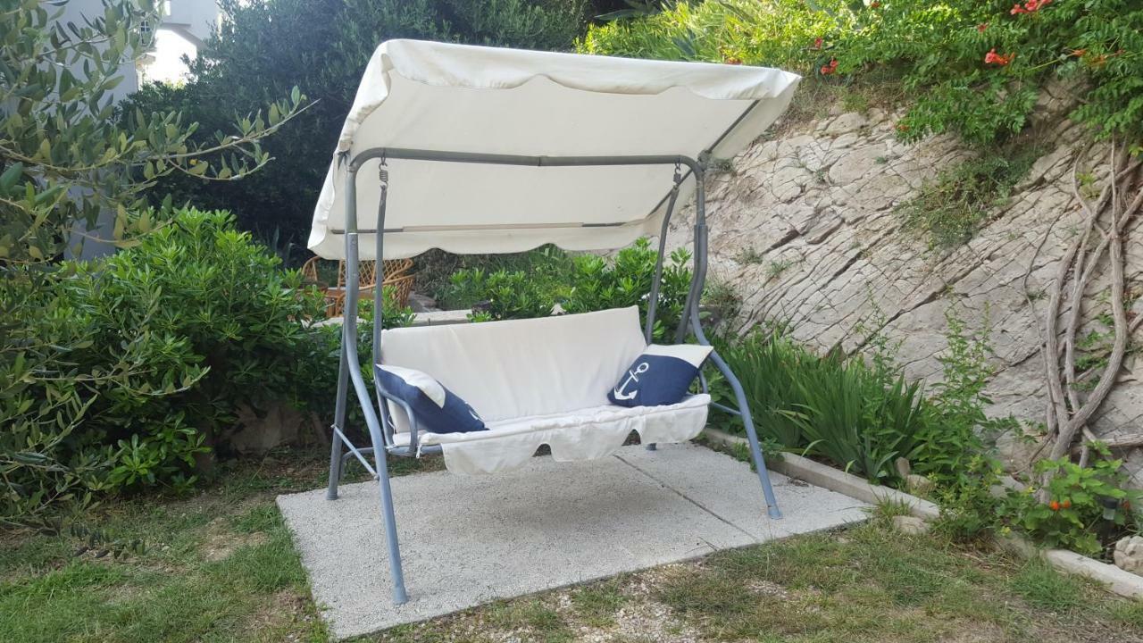 Ema Apartma Pag Town